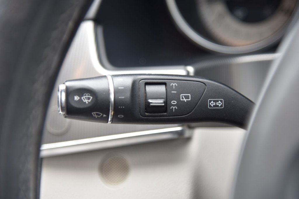 Used Mercedes-Benz E Class 2013 for sale - 76267306: Photo 33