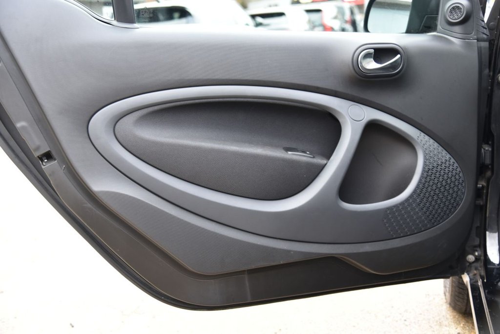 Used smart fortwo 2017 for sale - 76784229: Photo 49