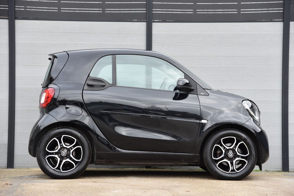 Used smart fortwo 2017 for sale - 76784229: Photo 8