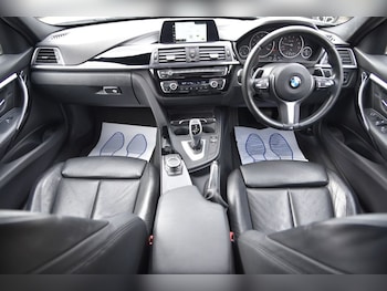 Used BMW 3 Series 2018 for sale - 78256954: Photo