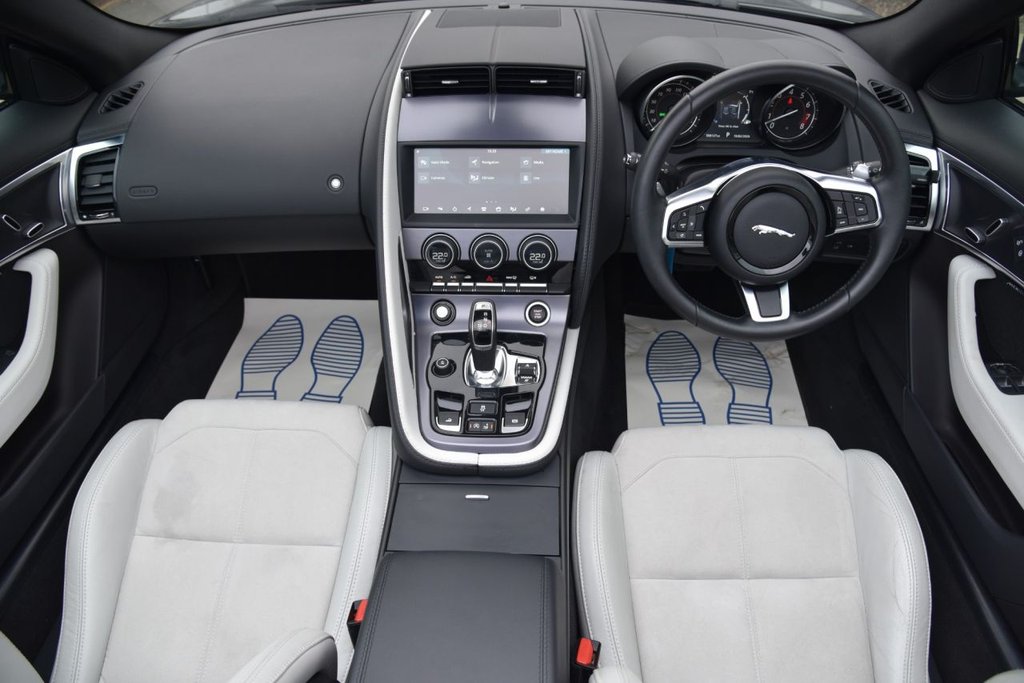 Used Jaguar F-Type 2019 for sale - 77834990: Photo 2