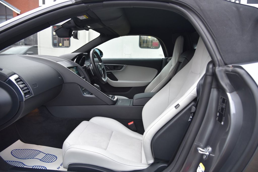 Used Jaguar F-Type 2019 for sale - 77834990: Photo 30
