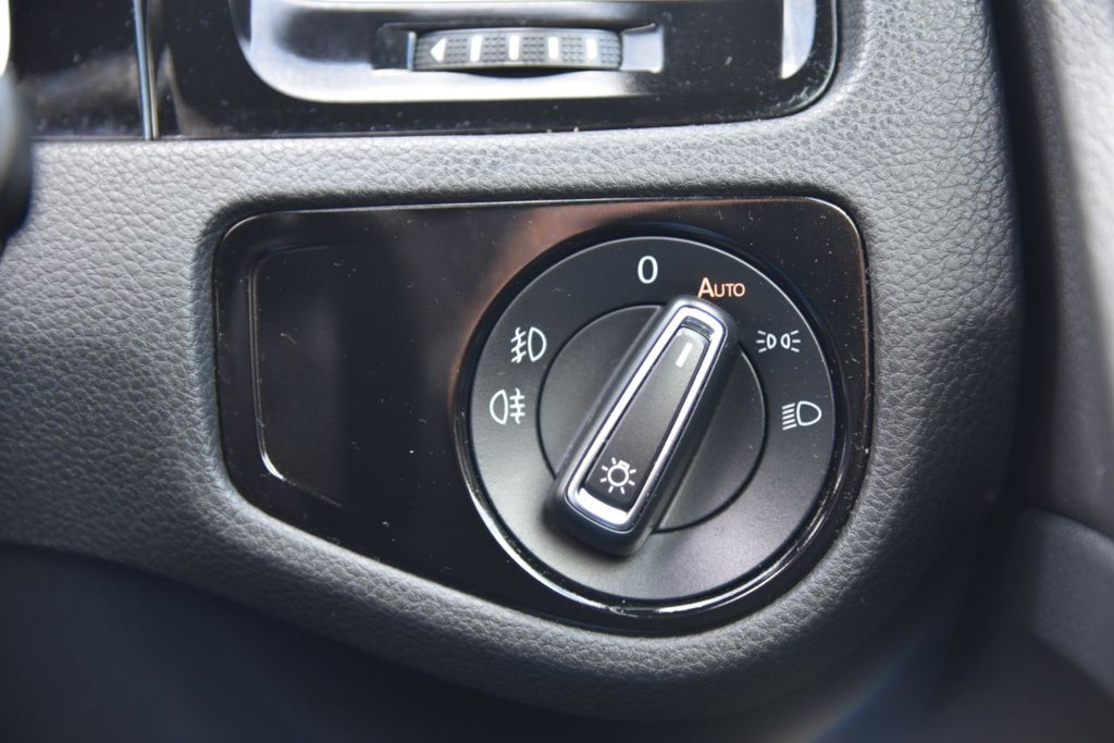 Used Volkswagen Golf 2019 for sale - 77227364: Photo 34