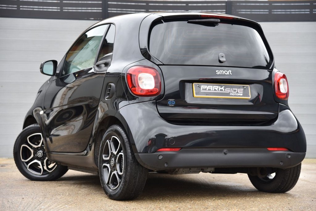 Used smart fortwo 2018 for sale - 77226902: Photo 2