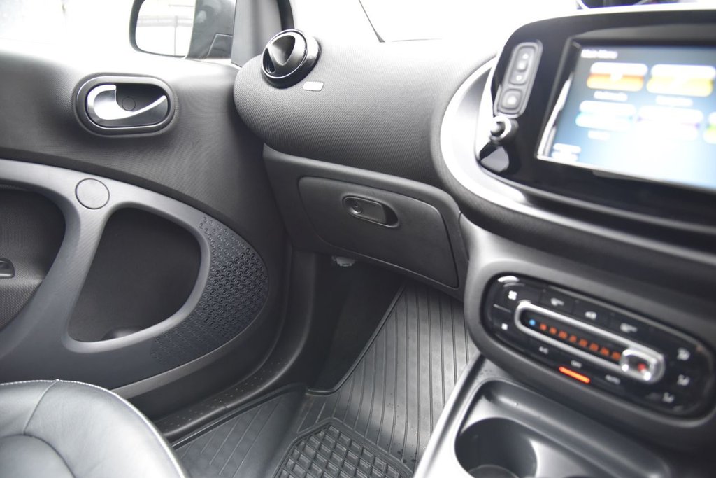 Used smart fortwo 2018 for sale - 77226902: Photo 44