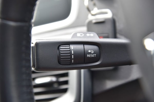 Used Volvo V40 2016 for sale - 75175988: Photo 31