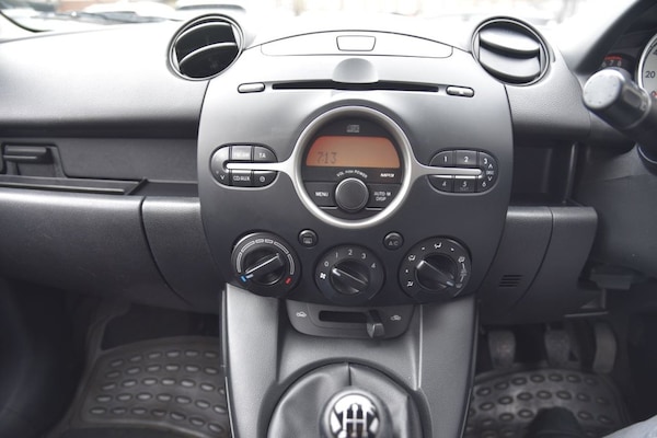 Used Mazda Mazda2 2009 for sale - 74635164: Photo 31