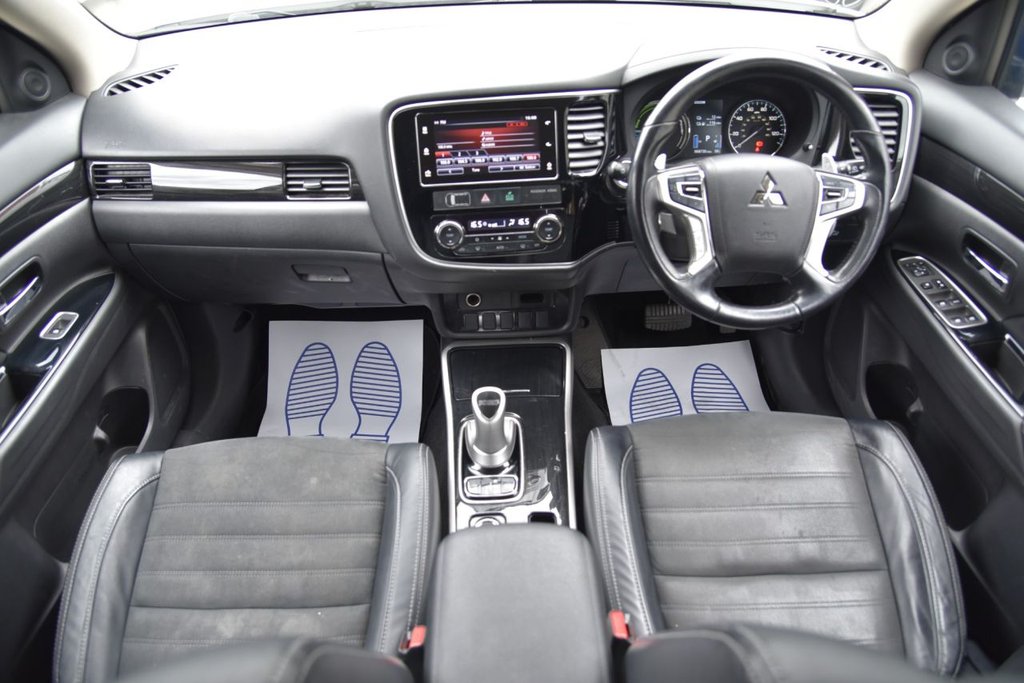 Used Mitsubishi Outlander 2017 for sale - 78181490: Photo 2