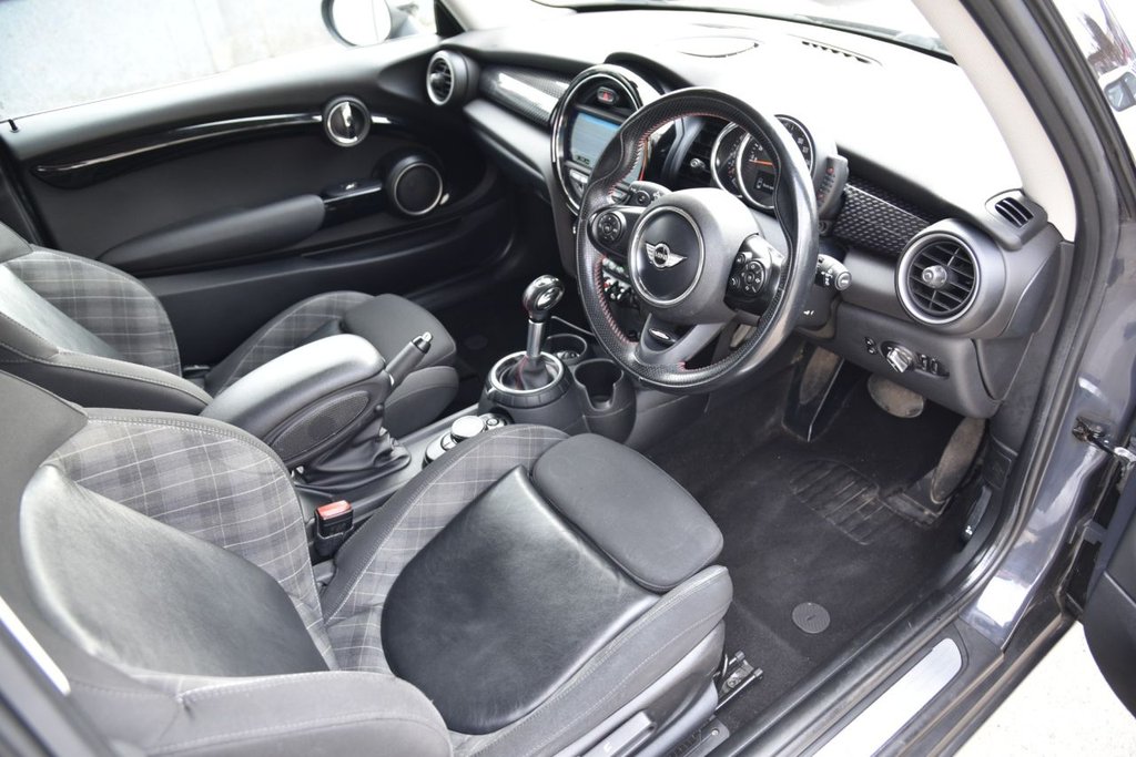 Used MINI Hatch 2015 for sale - 77263197: Photo 2