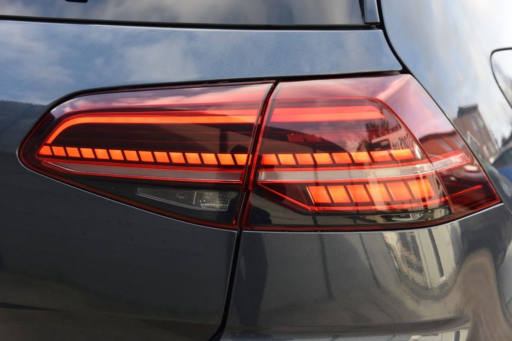 Used Volkswagen Golf 2017 for sale - 76934569: Photo 19