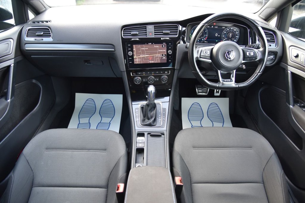 Used Volkswagen Golf 2017 for sale - 76934569: Photo 2