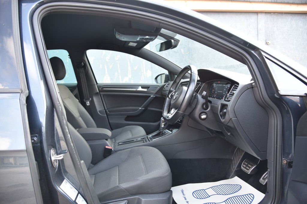 Used Volkswagen Golf 2017 for sale - 76934569: Photo 21