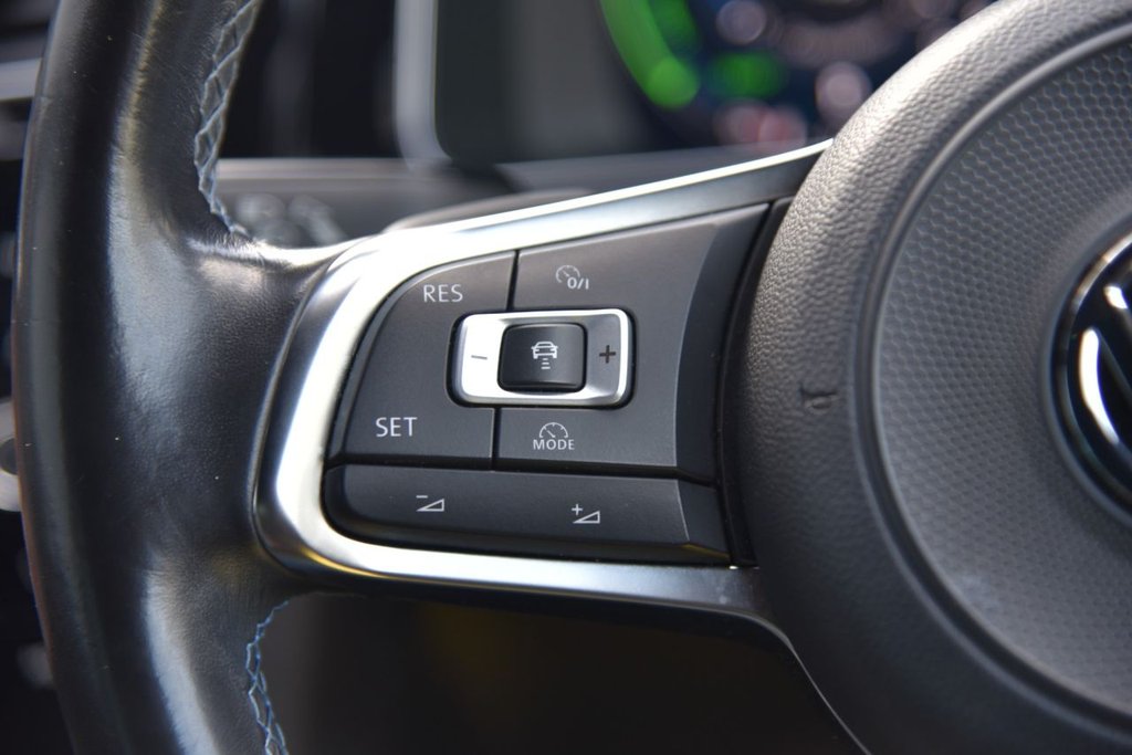 Used Volkswagen Golf 2017 for sale - 76934569: Photo 30