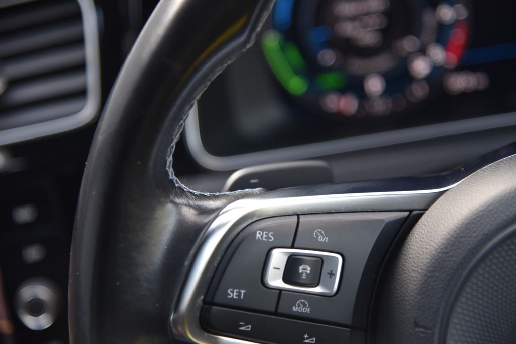 Used Volkswagen Golf 2017 for sale - 76934569: Photo 32