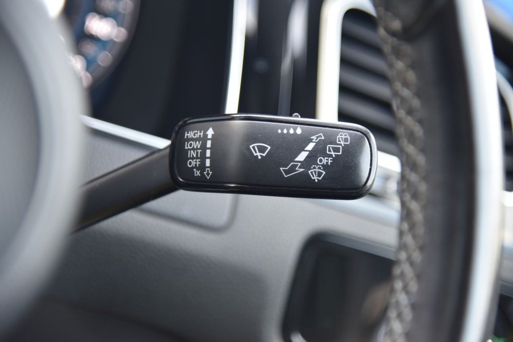 Used Volkswagen Golf 2017 for sale - 76934569: Photo 35