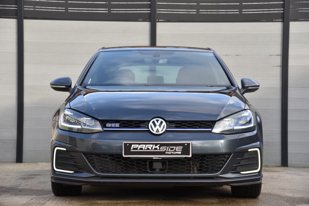 Used Volkswagen Golf 2017 for sale - 76934569: Photo 4