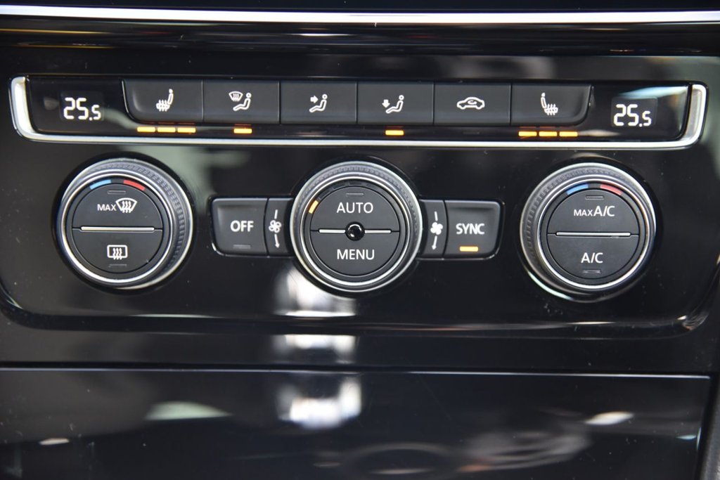 Used Volkswagen Golf 2017 for sale - 76934569: Photo 49