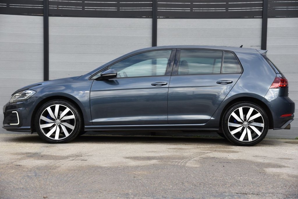 Used Volkswagen Golf 2017 for sale - 76934569: Photo 7