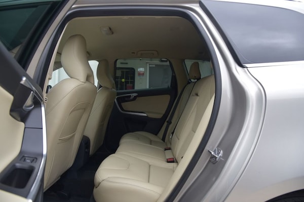 Used Volvo XC60 2015 for sale - 74635138: Photo 28