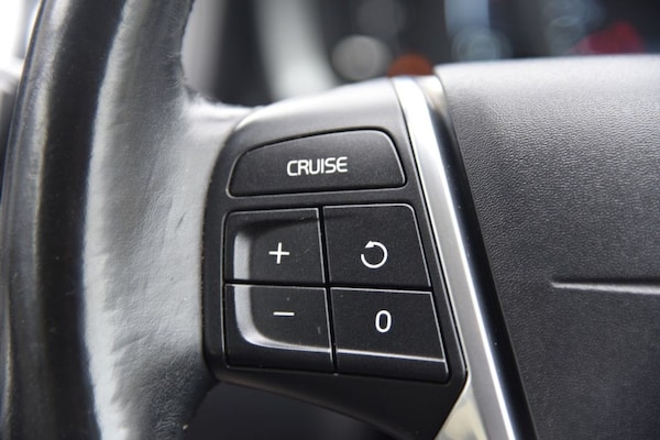 Used Volvo XC60 2015 for sale - 74635138: Photo 33