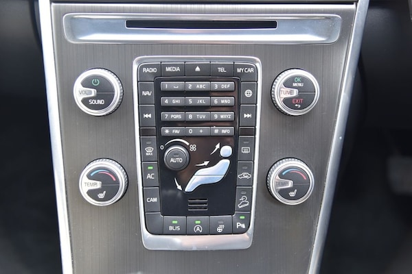 Used Volvo XC60 2015 for sale - 74635138: Photo 47