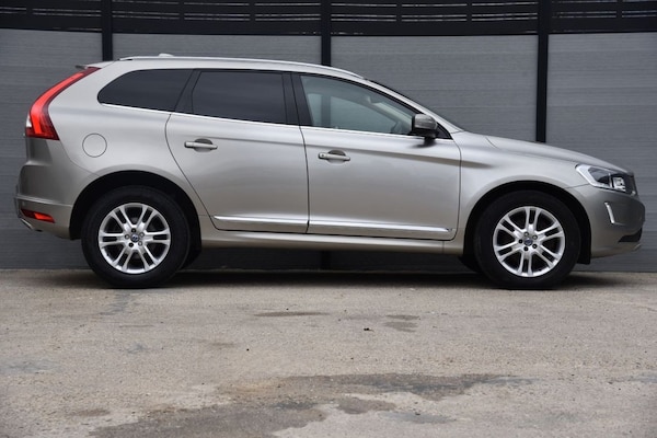 Used Volvo XC60 2015 for sale - 74635138: Photo 8