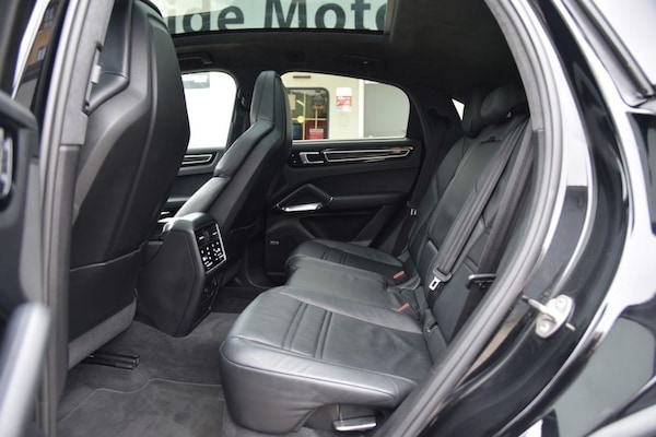 Used Porsche Cayenne 2019 for sale - 76303819: Photo 25