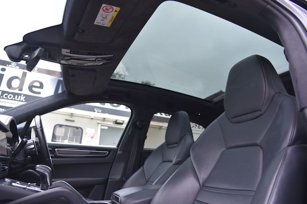Used Porsche Cayenne 2019 for sale - 76303819: Photo 2