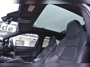 Used Porsche Cayenne 2019 for sale - 76303819: Photo 2