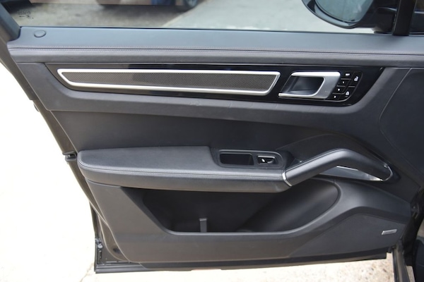 Used Porsche Cayenne 2019 for sale - 76303819: Photo 50