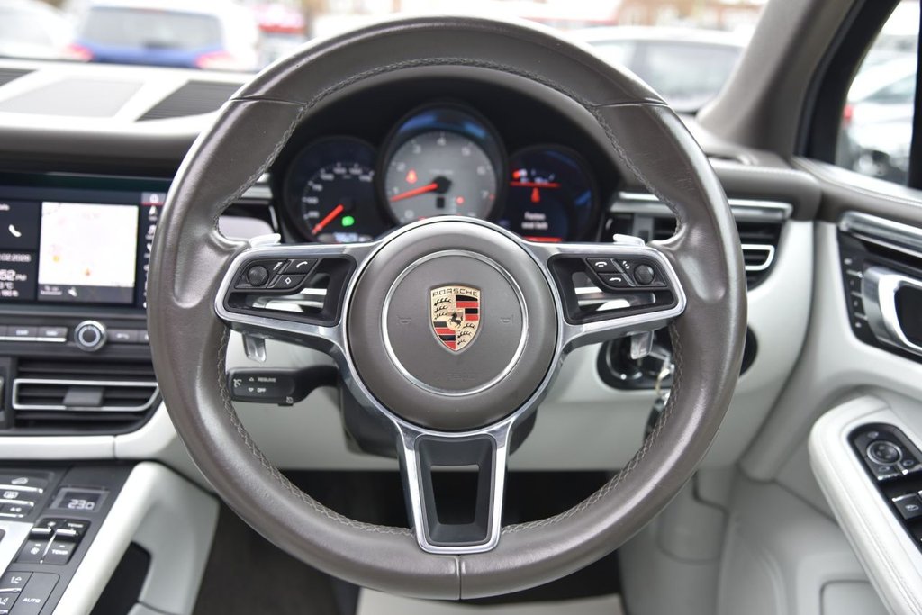 Used Porsche Macan 2019 for sale - 77583528: Photo 31