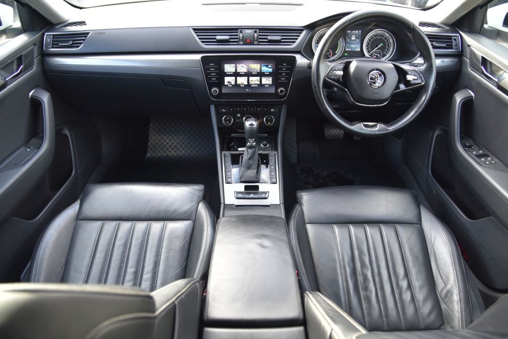 Used Skoda Superb 2020 for sale - 76941635: Photo 2