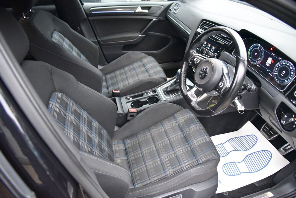 Used Volkswagen Golf 2018 for sale - 77582924: Photo 19