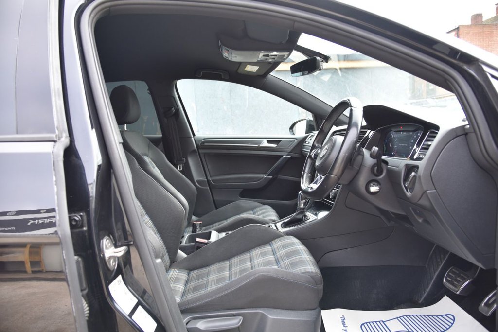 Used Volkswagen Golf 2018 for sale - 77582924: Photo 22