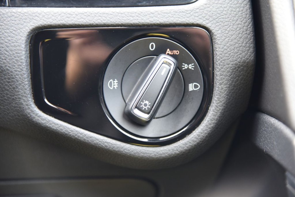 Used Volkswagen Golf 2018 for sale - 77582924: Photo 36