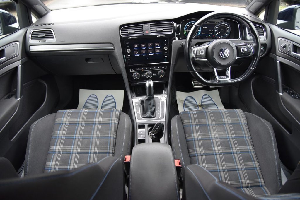 Used Volkswagen Golf 2020 for sale - 76724721: Photo 2