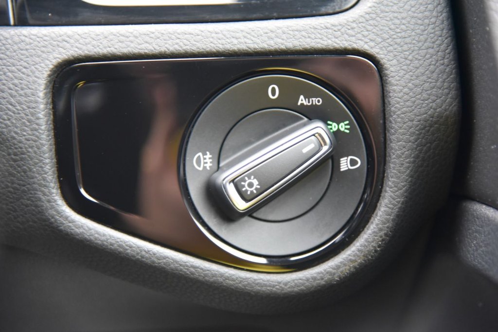 Used Volkswagen Golf 2020 for sale - 76724721: Photo 35