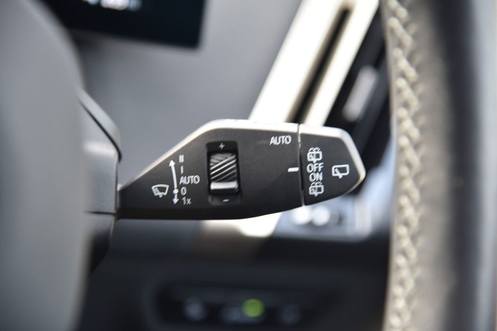 Used BMW iX 2023 for sale - 77692606: Photo 35