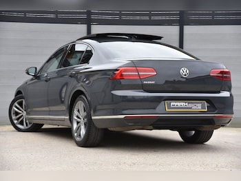 Used Volkswagen Passat 2019 for sale - 77850152: Photo