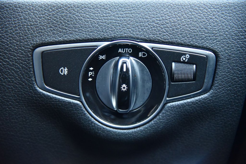 Used Mercedes-Benz E Class 2017 for sale - 76758737: Photo 37