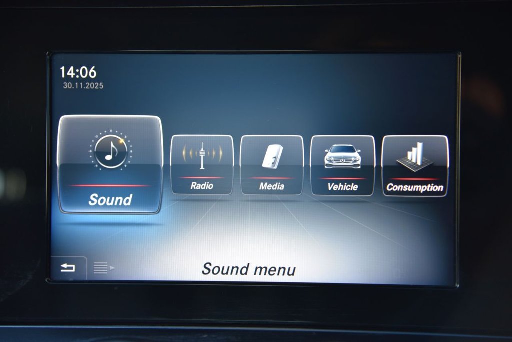 Used Mercedes-Benz E Class 2017 for sale - 76758737: Photo 39