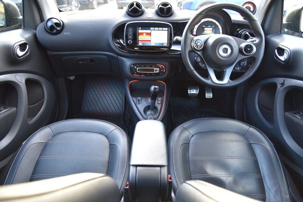 Used smart fortwo 2020 for sale - 76934561: Photo 2