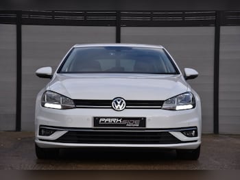 Used Volkswagen Golf 2018 for sale - 76410360: Photo