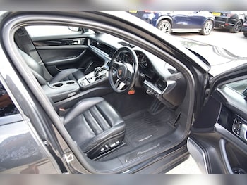Used Porsche Panamera 2017 for sale - 79050852: Photo