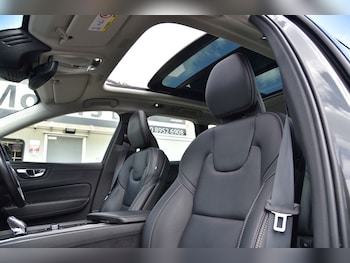 Used Volvo XC60 2021 for sale - 77498402: Photo