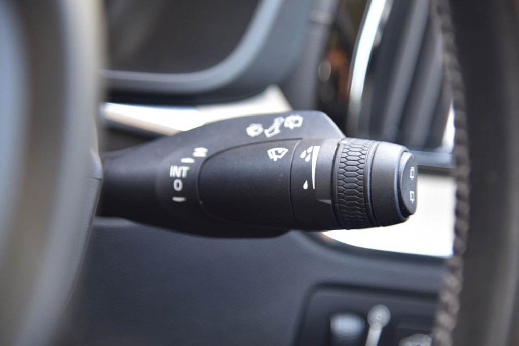 Used Volvo XC60 2021 for sale - 77498402: Photo 36