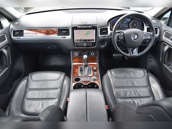 Used Volkswagen Touareg 2013 for sale - 75865316: Photo
