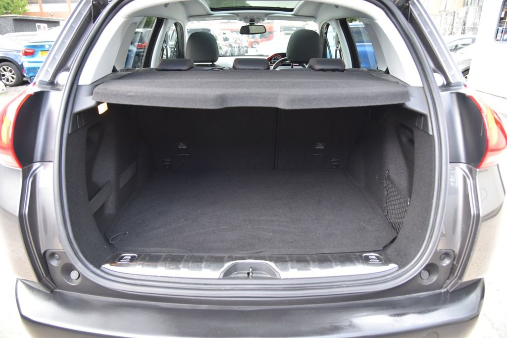Used Peugeot 2008 2017 for sale - 76385825: Photo 43