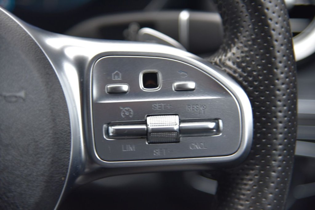 Used Mercedes-Benz C Class 2020 for sale - 76670531: Photo 32