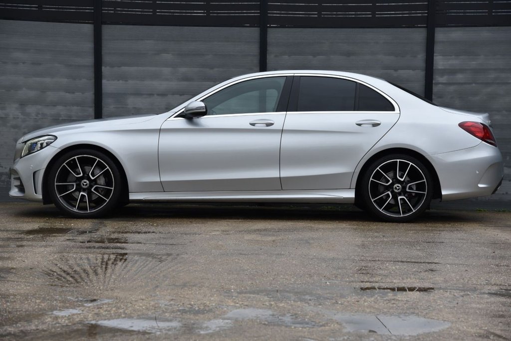 Used Mercedes-Benz C Class 2020 for sale - 76670531: Photo 7